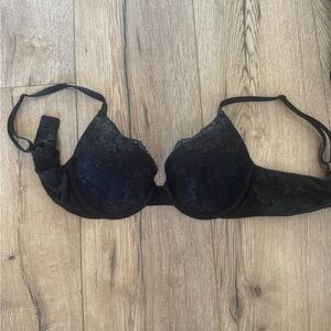 Victoria's Secret Black Floral Lace Bra in black 32C